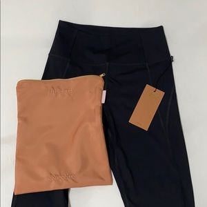 NWT girlfriend collective High-Rise Legging